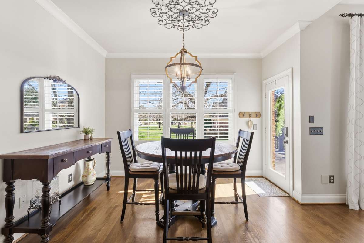 Informal eating area open from kitchen