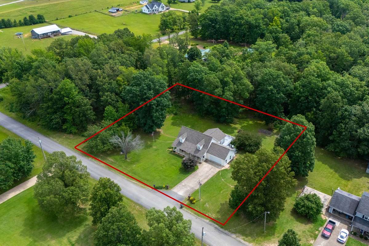 Property lines are for illustration purpose only and may not be accurate. Please see official records for actual property lines.