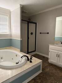 Another view of jetted tub