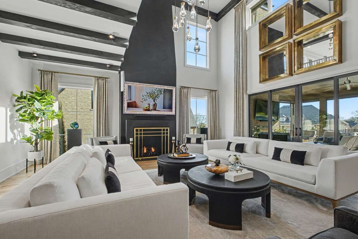 Great Room with Pella Sliding Double Doors Leading to the Exterior Covered Porch/Entertaining/Pool/Back Yard Areas