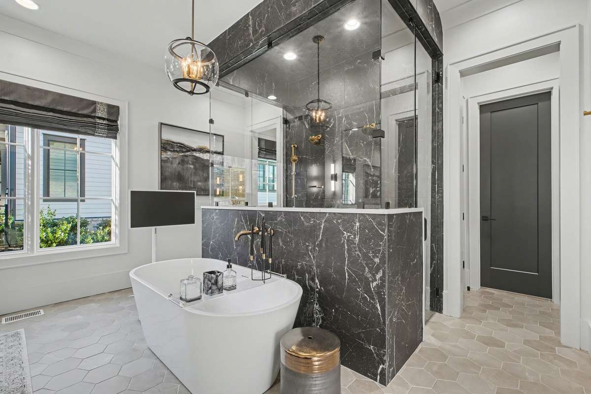 Tub / Shower