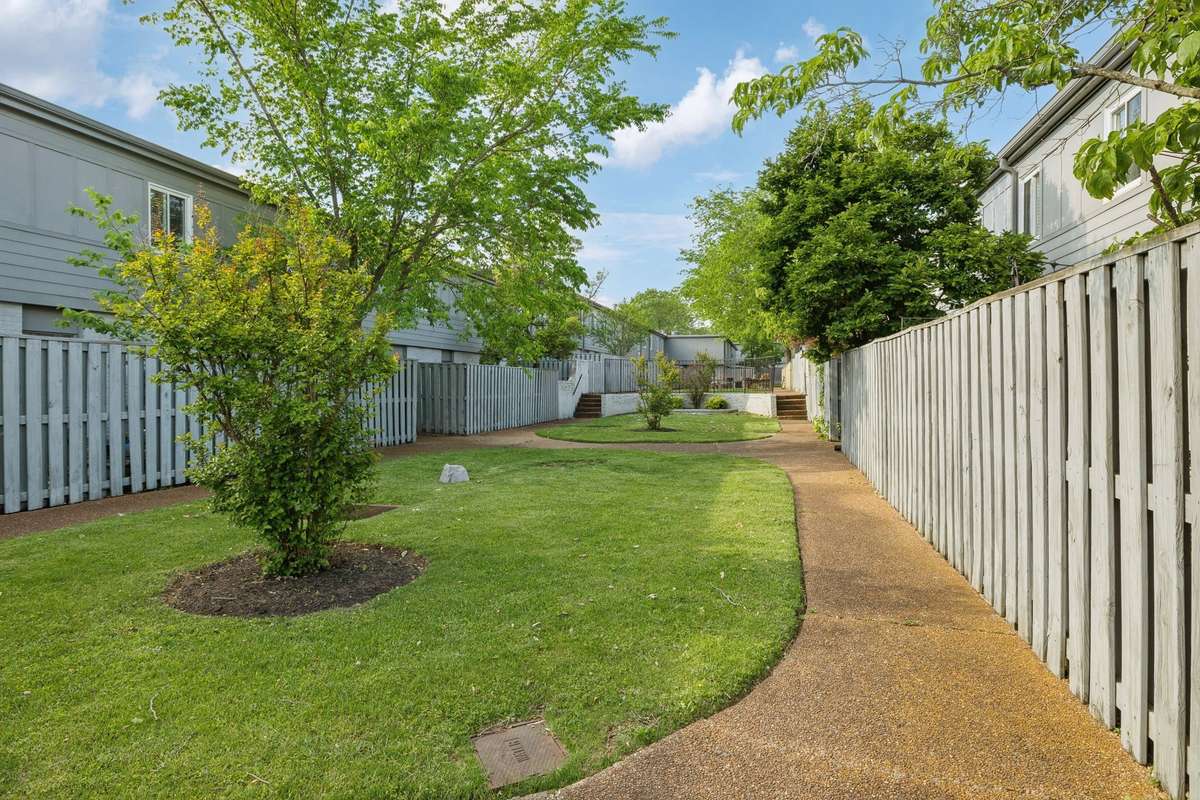 green spaces throughout the complex, for you and your pets to enjoy