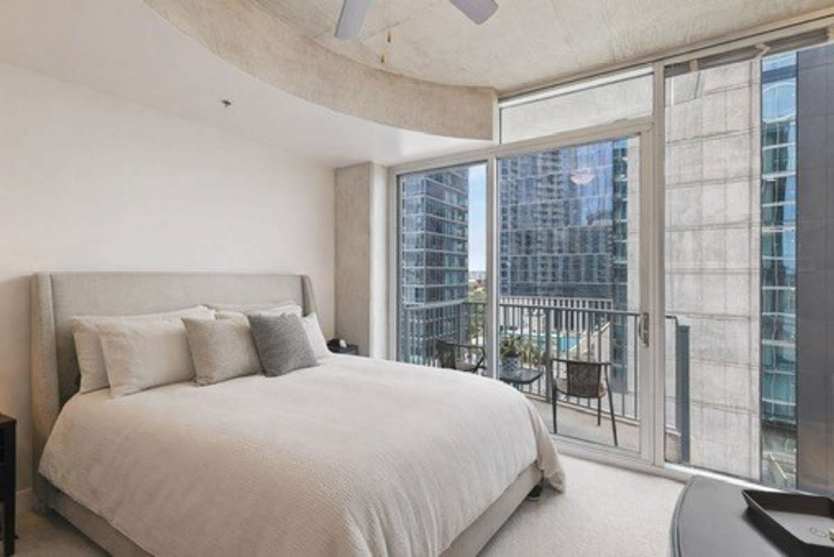 Virtually Staged Photo with accent wall paint removed to show possibilities with a neutral wall.