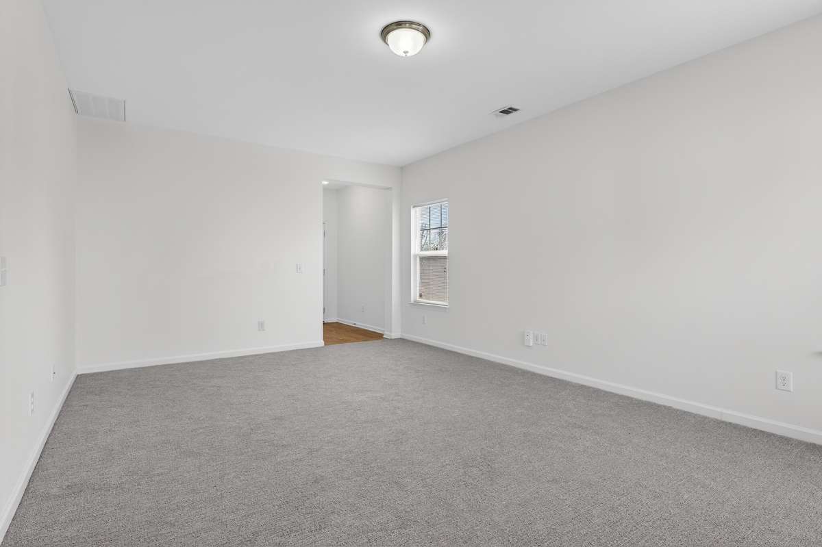 Secondary bedroom