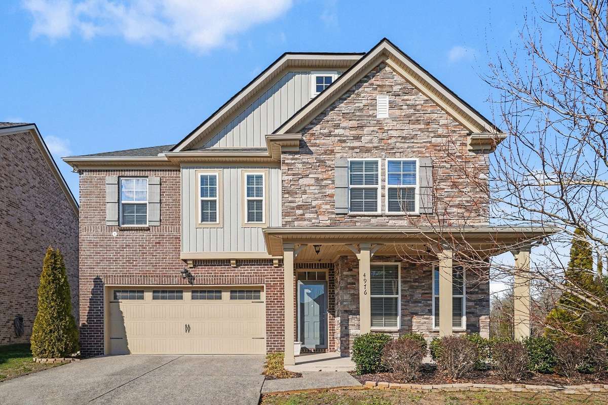 4976 Napoli Dr