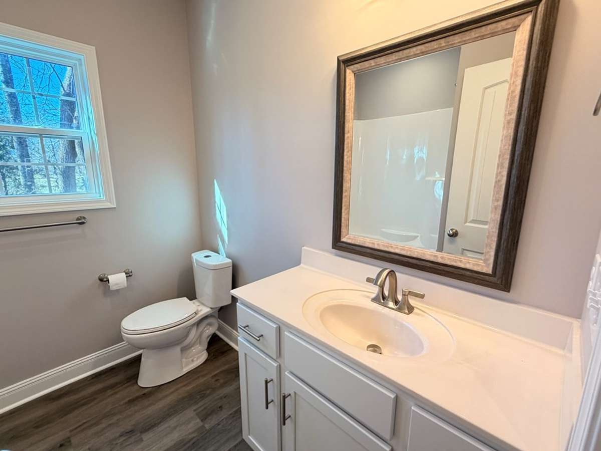 BATHROOM 2