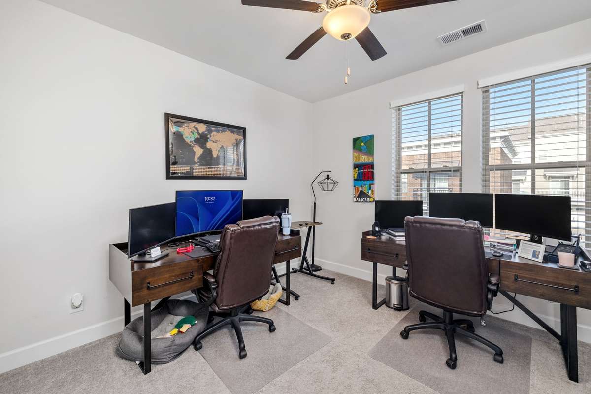 2nd bedroom/Office