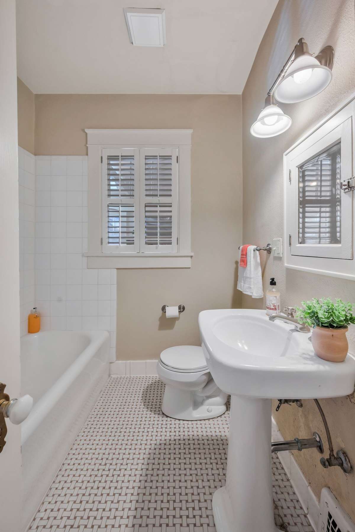 Second Full Bathroom w vintage tile and detailing