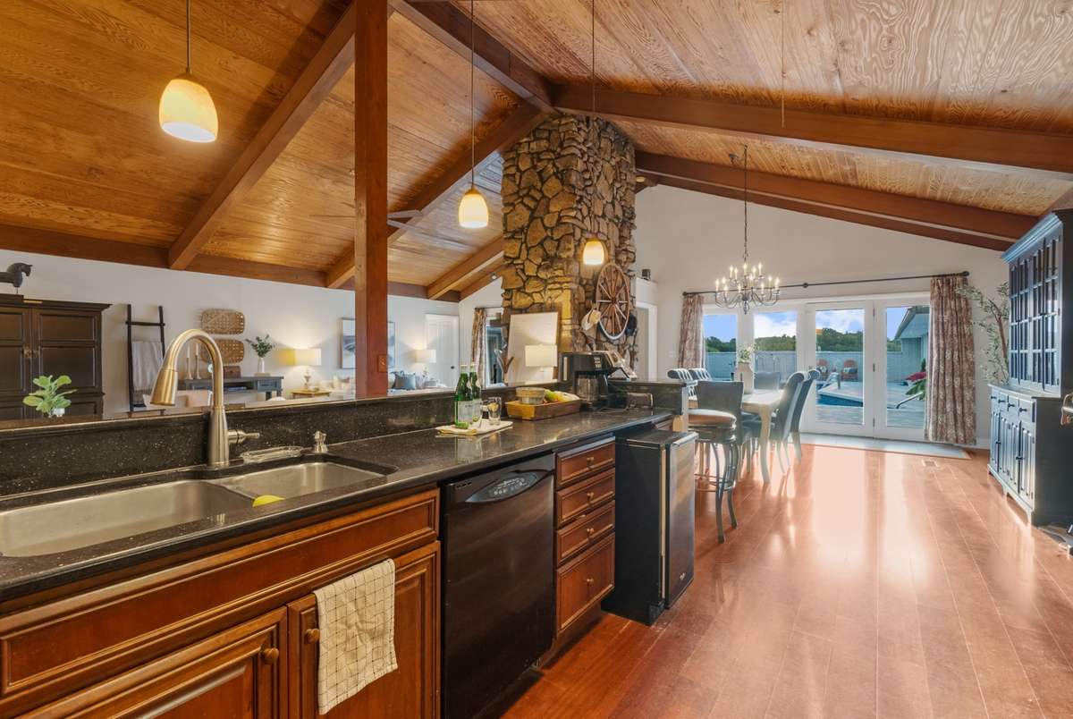 Fully equipped Kitchen that opens up to the Great Room