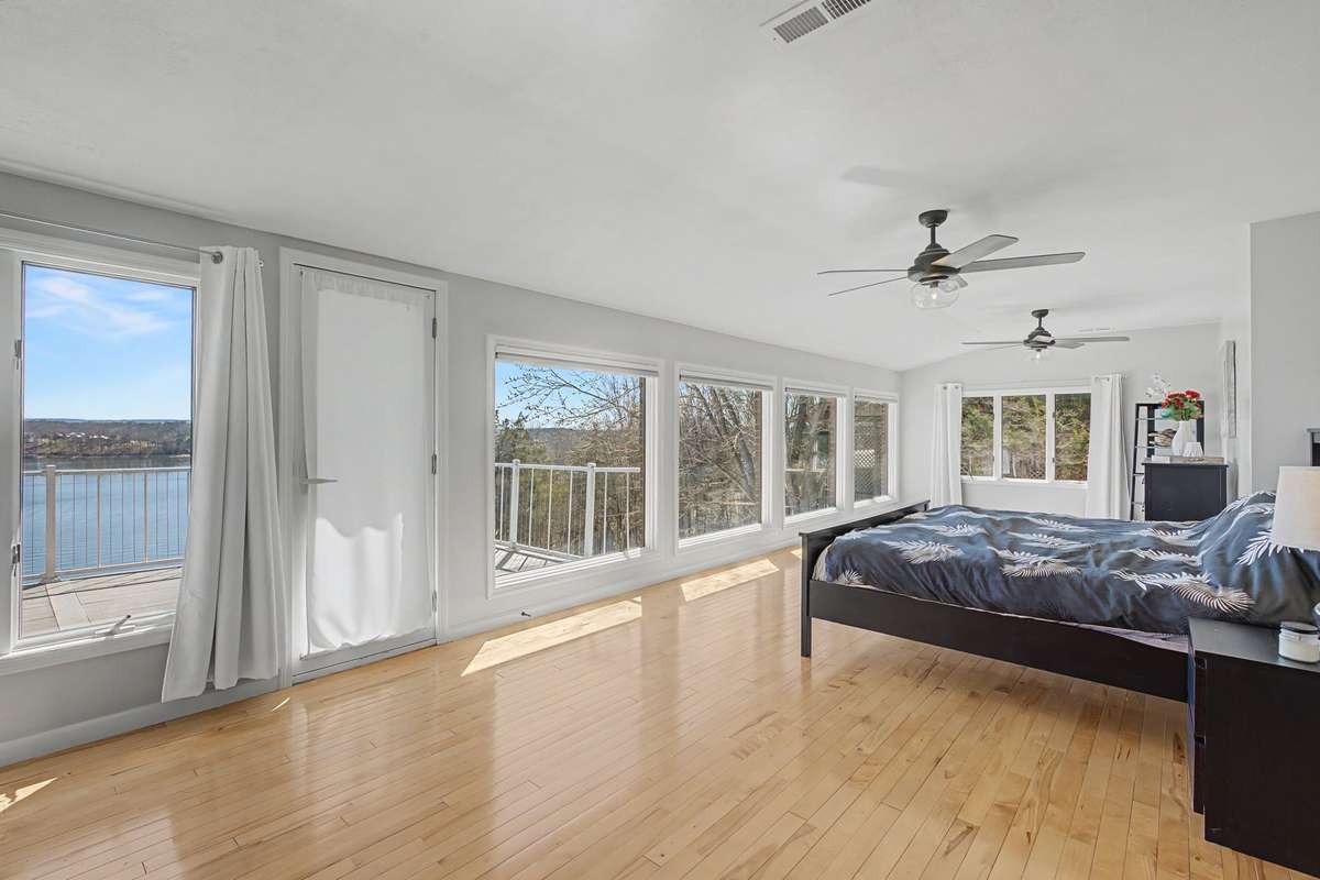 Master Bed room