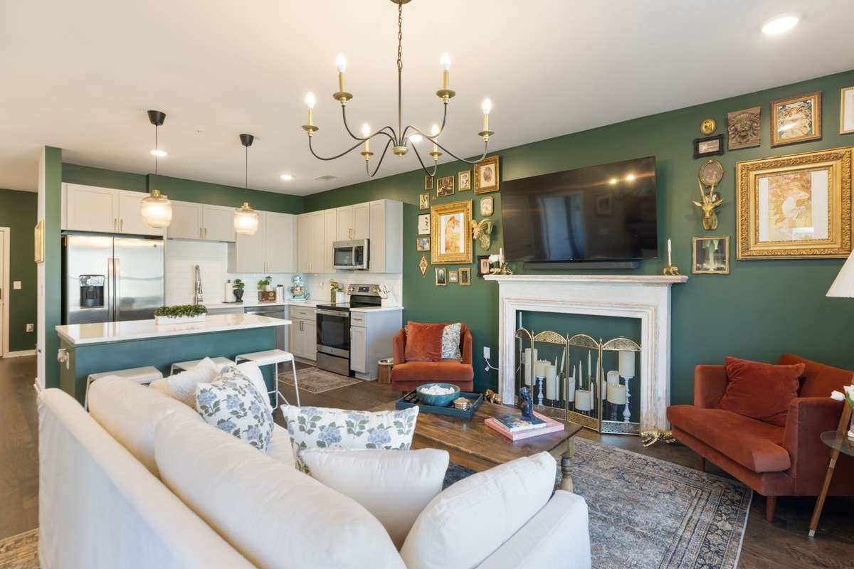 Mantle can convey with the apartment