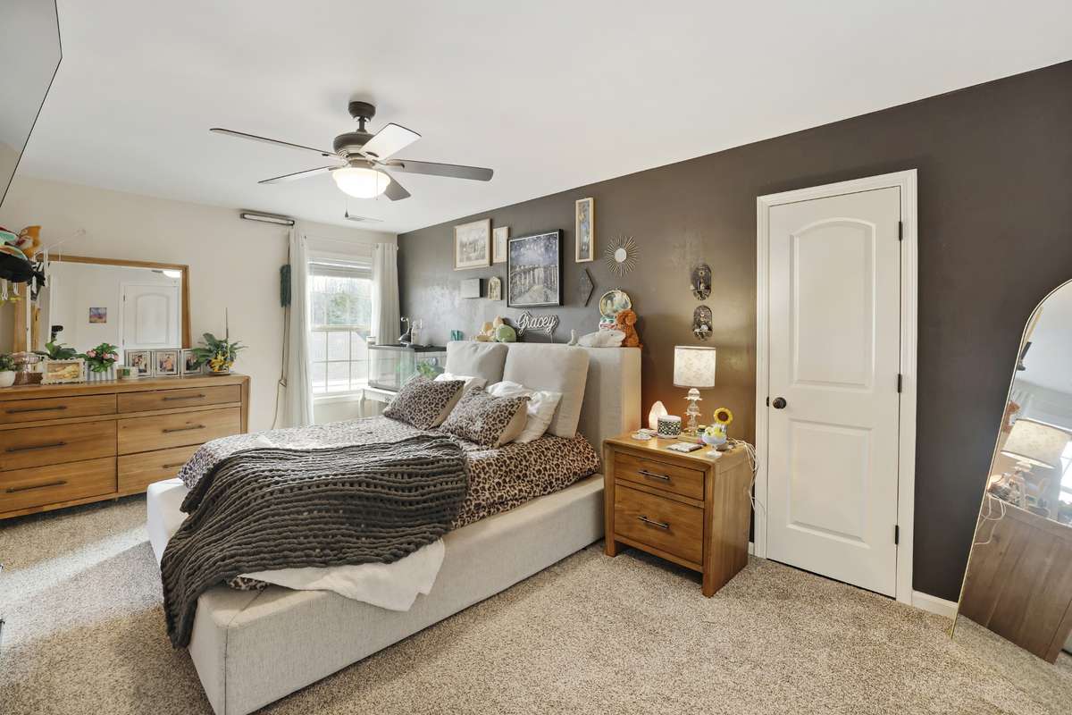 2nd floor bedroom - big enough to be a second primary!