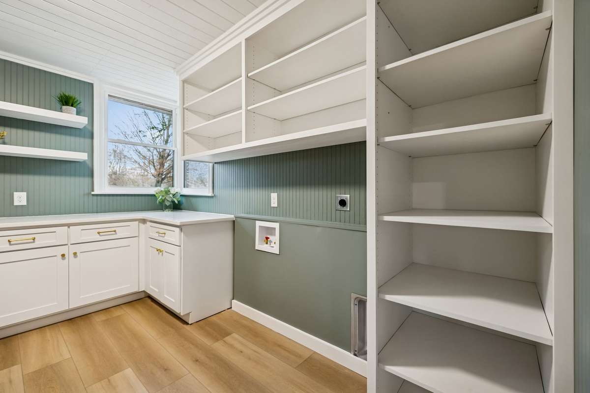 Built-In's in Mudroom