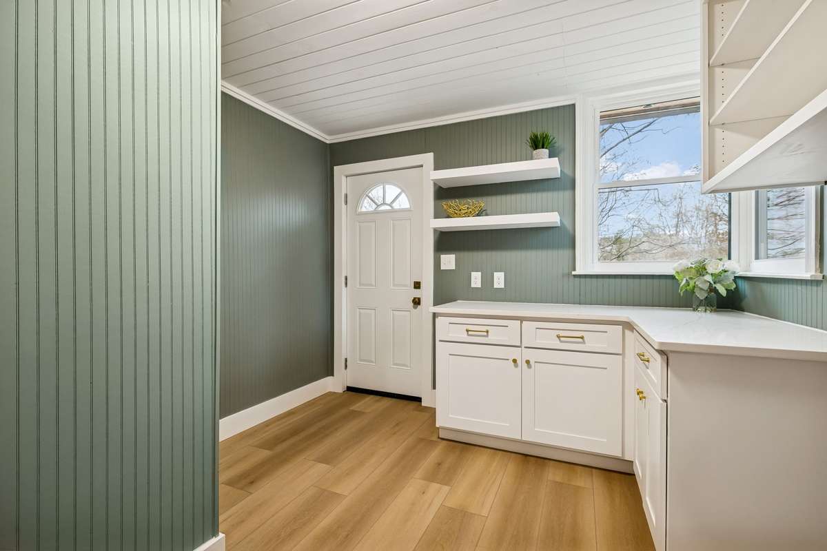 Laundry & Mudroom