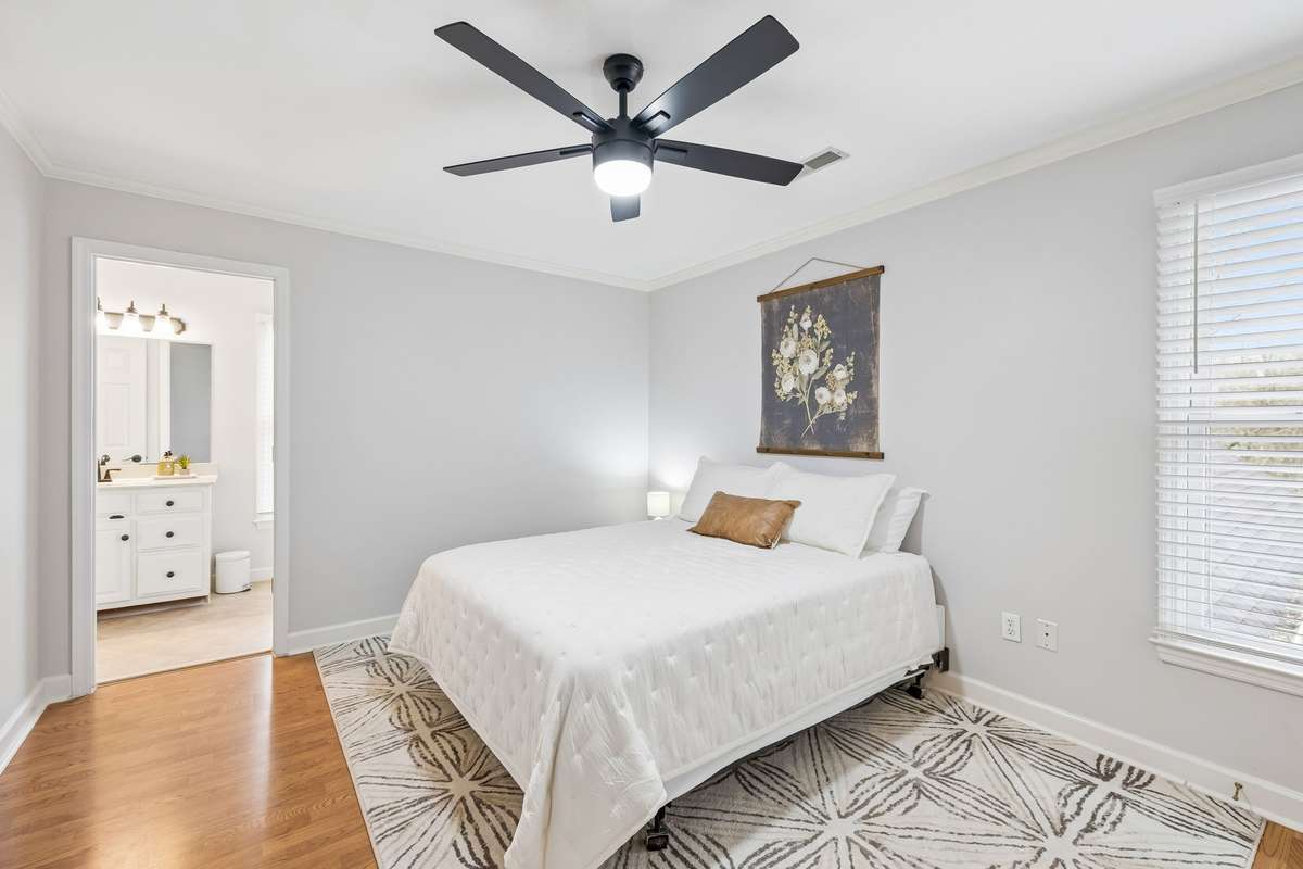 Spacious Second Bedroom With Connecting Bathroom