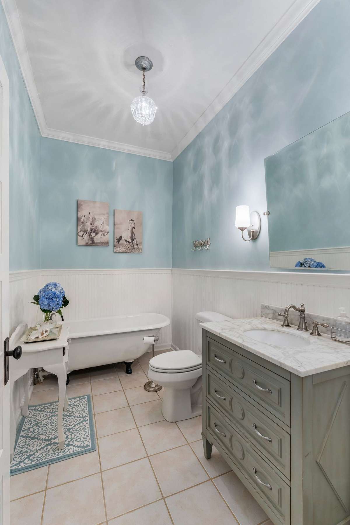 Bathroom one on the first floor.
