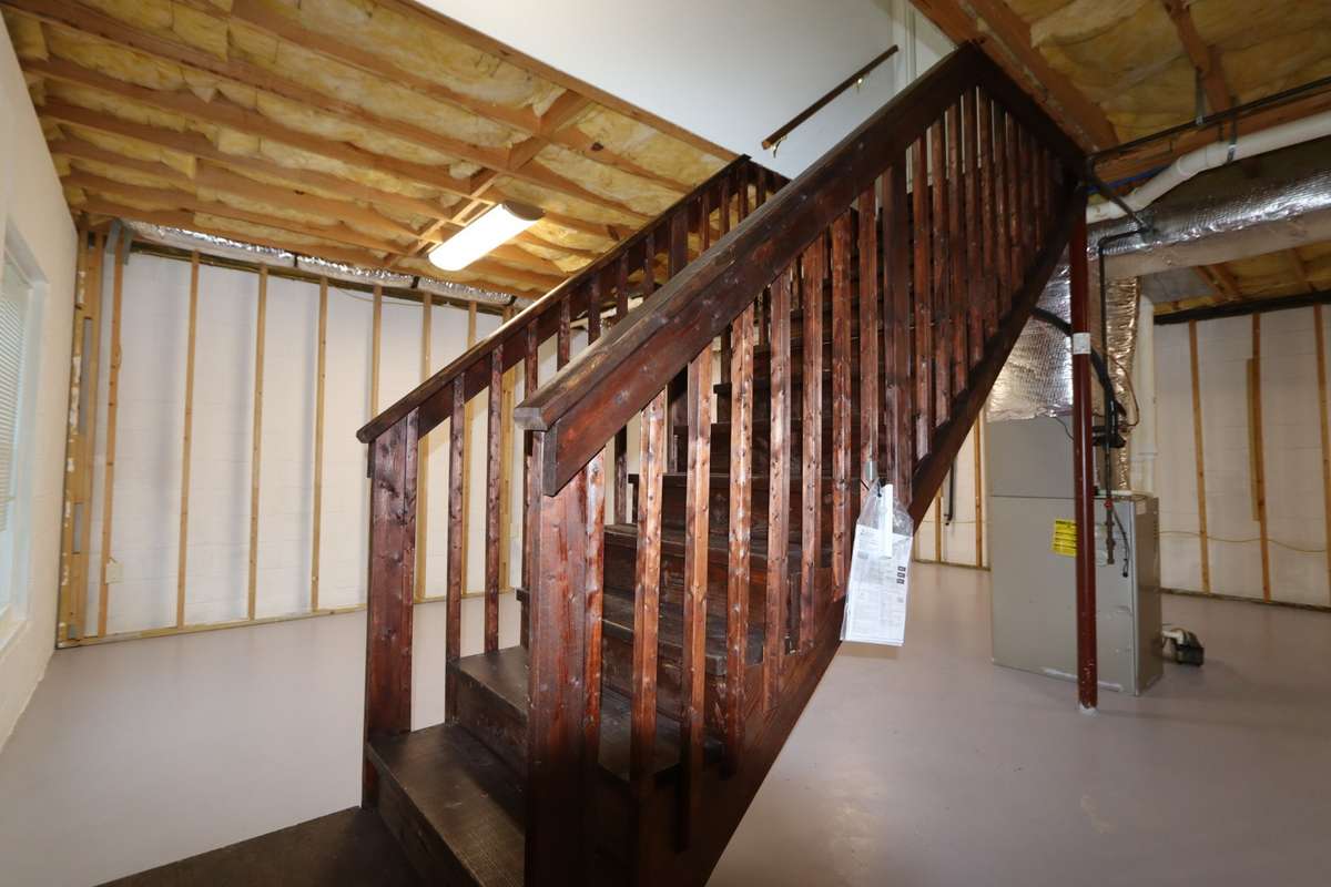 Stairs Leading from Main Level to Basement