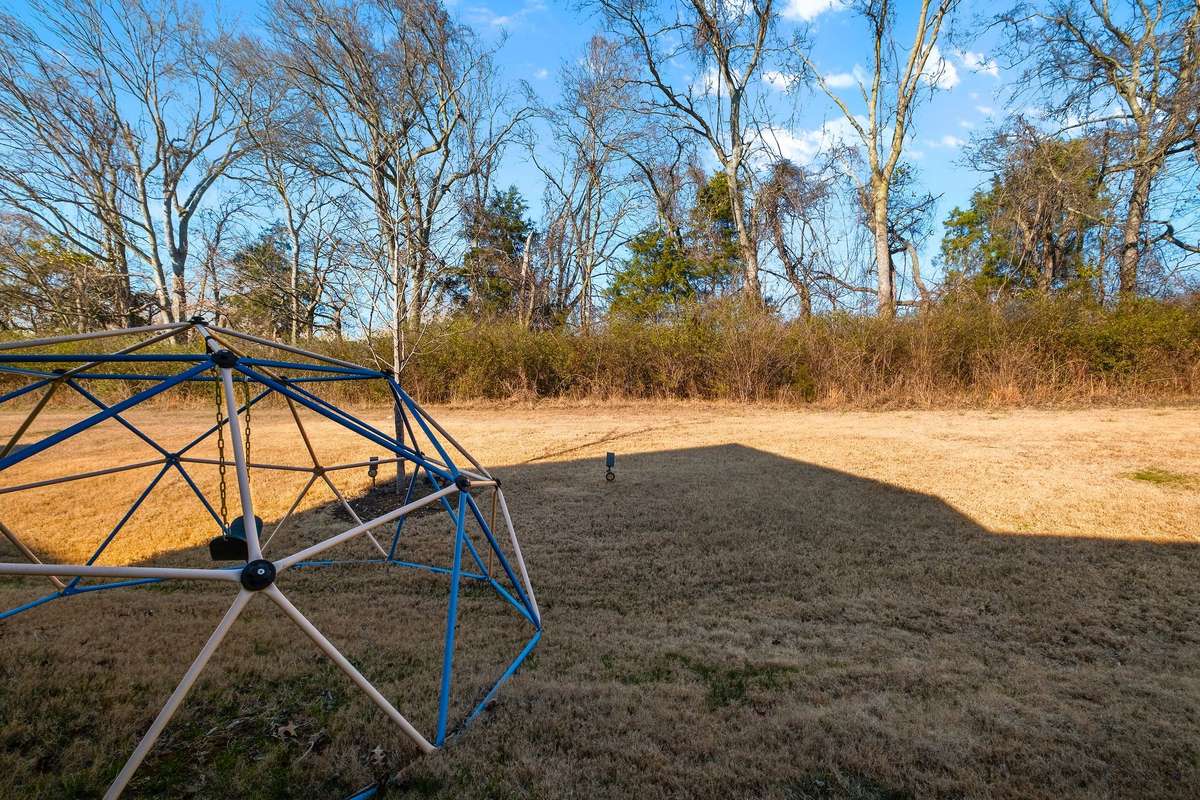 Premium lot with treed back yard instead of other units