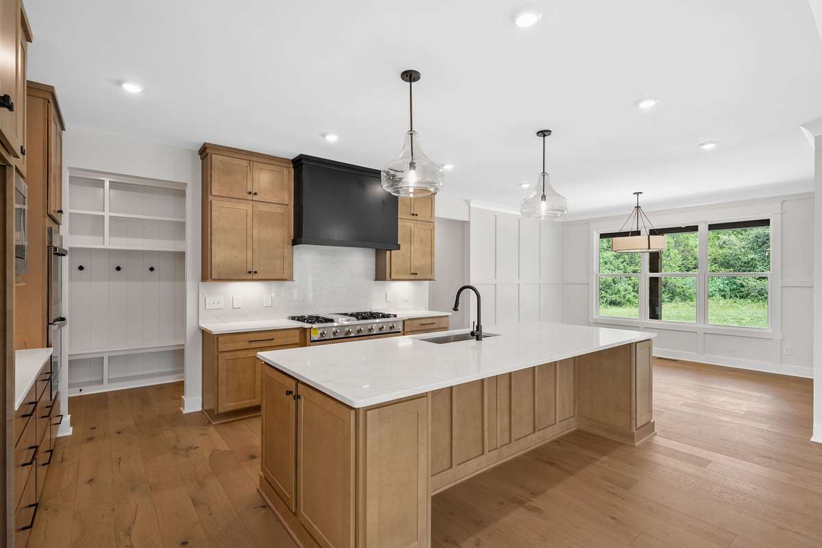 ***PHOTOS OF A SIMILAR BUILD WITH THE SAME FLOOR PLAN***