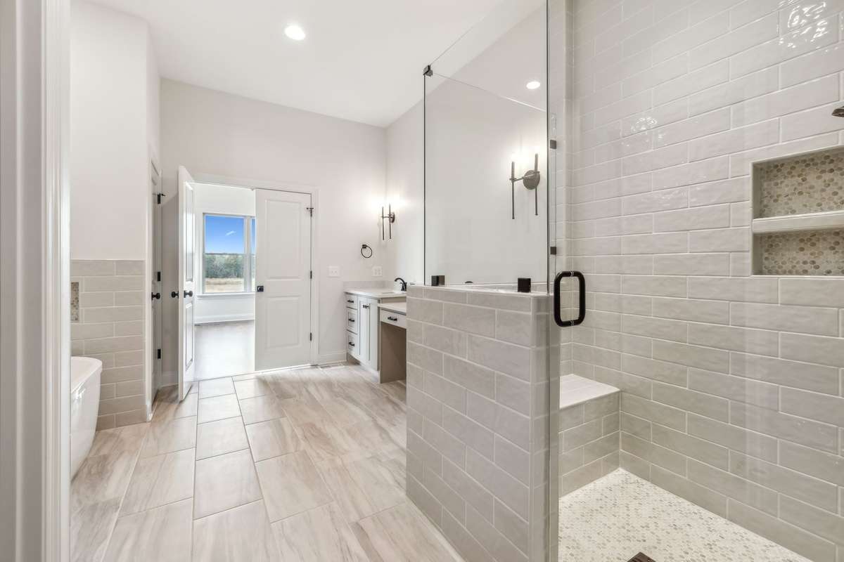 Fill tile shower with frameless shower door