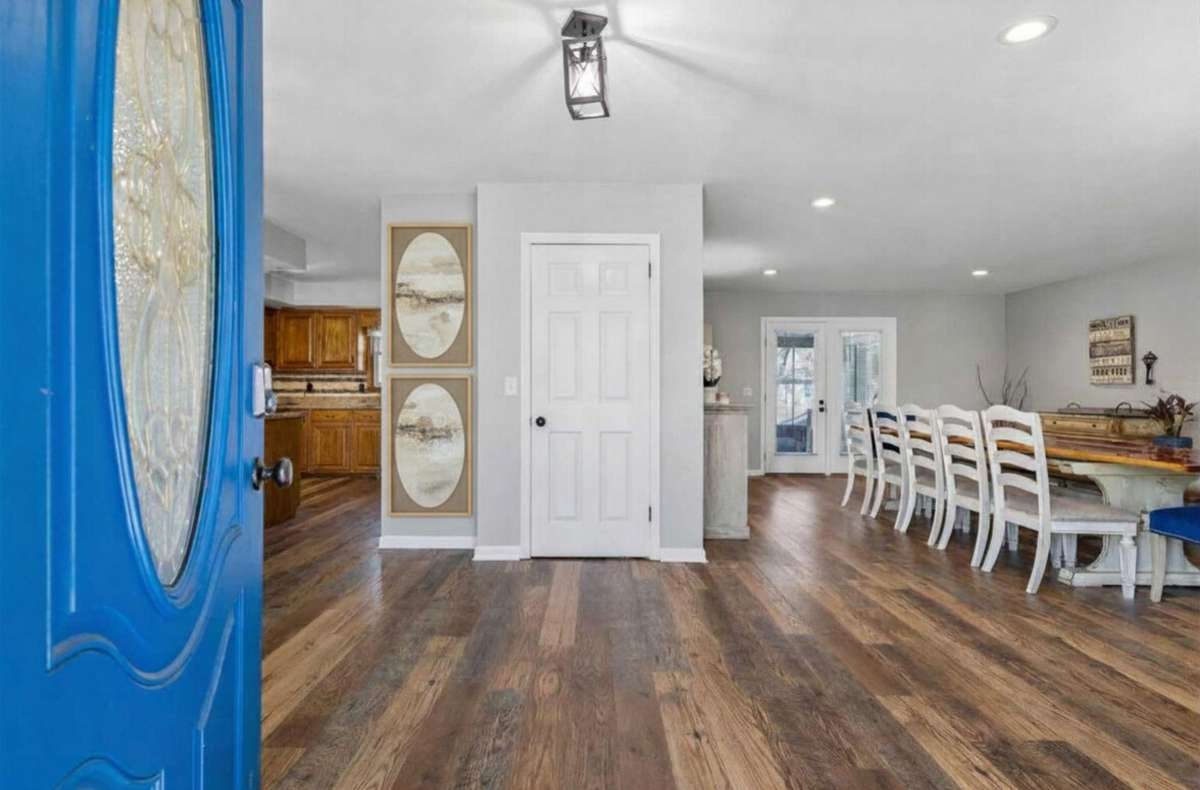 Come on in!

Photo has been virtually enhanced for marketing purposes