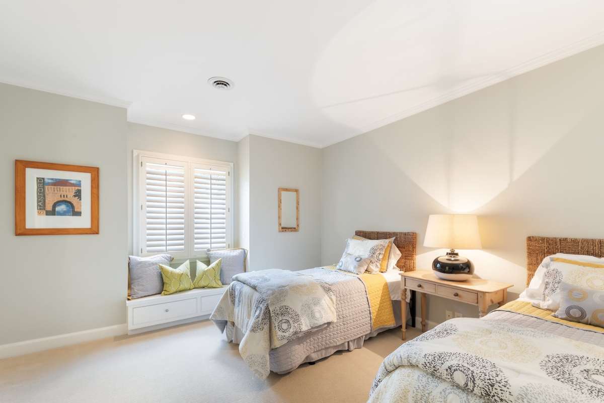 All upstairs bedrooms have 9 ft ceilings. (Previously Furnished)