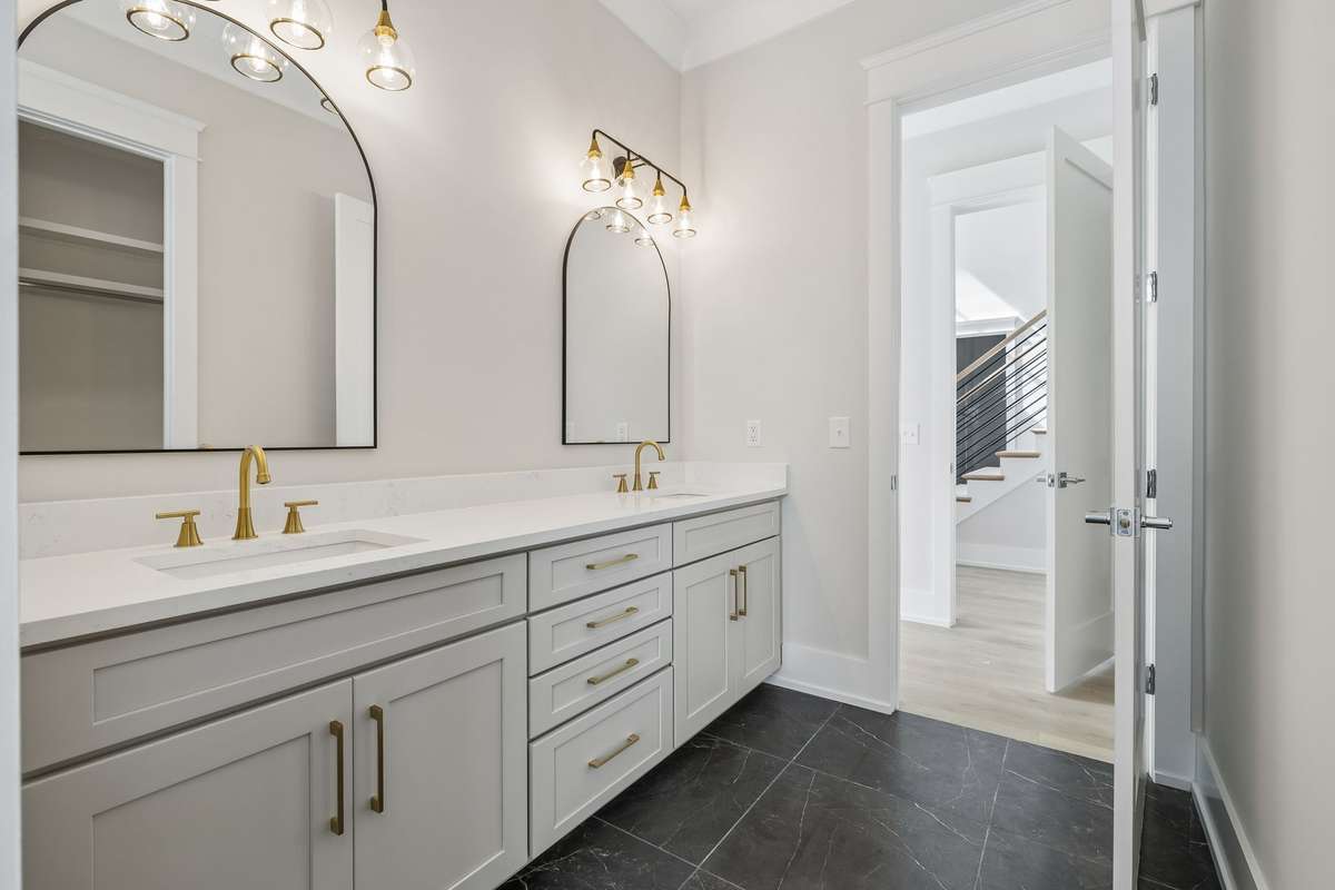 Primary / Master En-Suite with double vanities