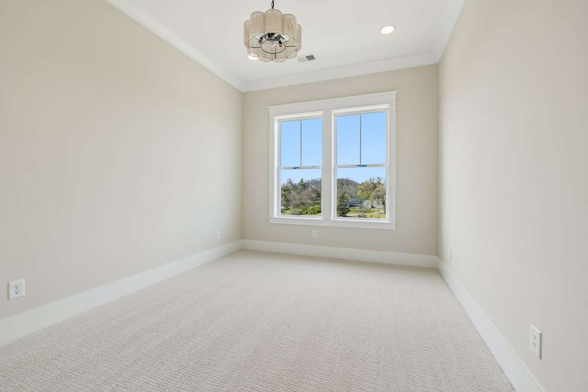 Upstairs Bedroom with walk in Closet