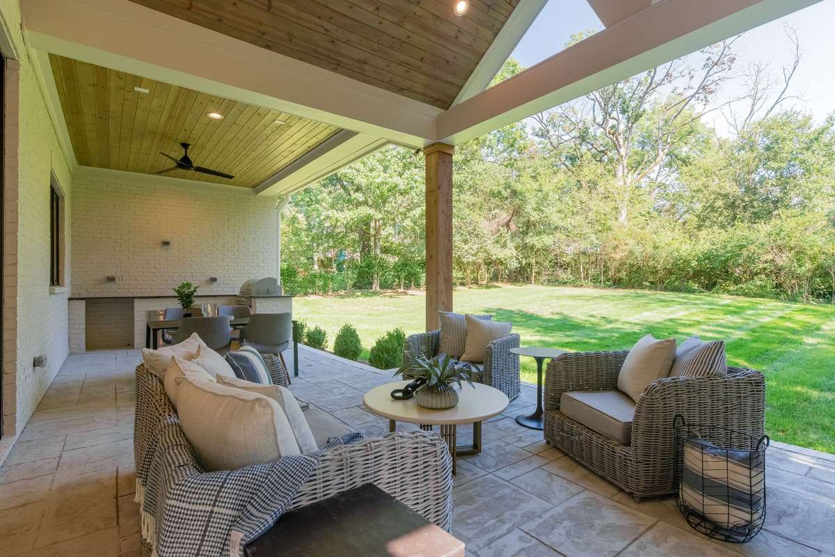 PICTURES ARE OF ANOTHER HOME AND ARE FOR REPRESENTATION ONLY. FLOOR PLAN, SELECTIONS, FINISHES AND FEATURES MAY VARY.