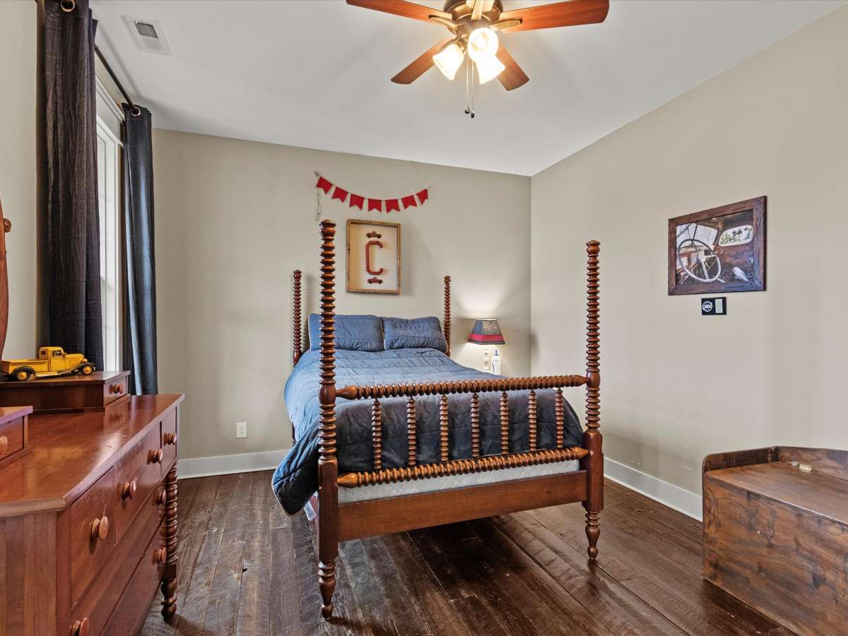 Bedroom 2nd floor