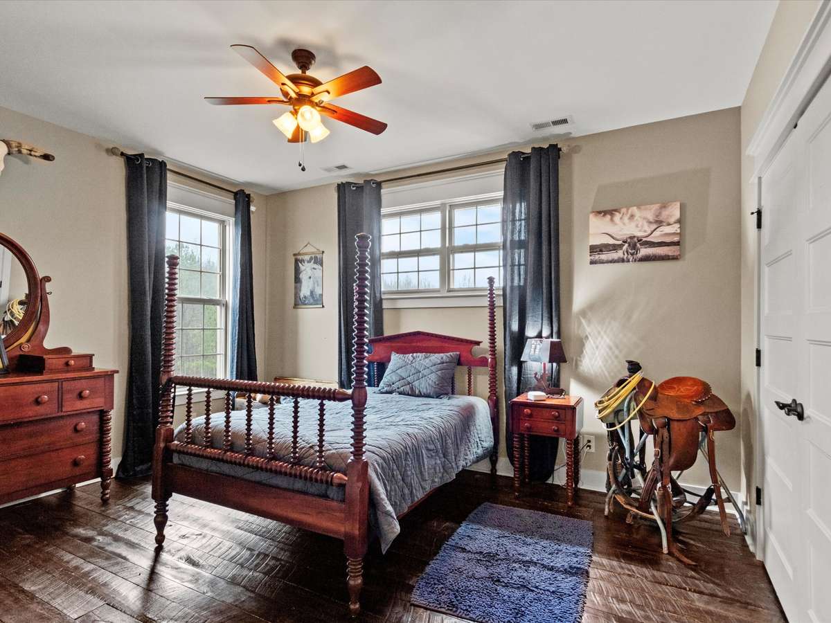 2nd floor bedroom