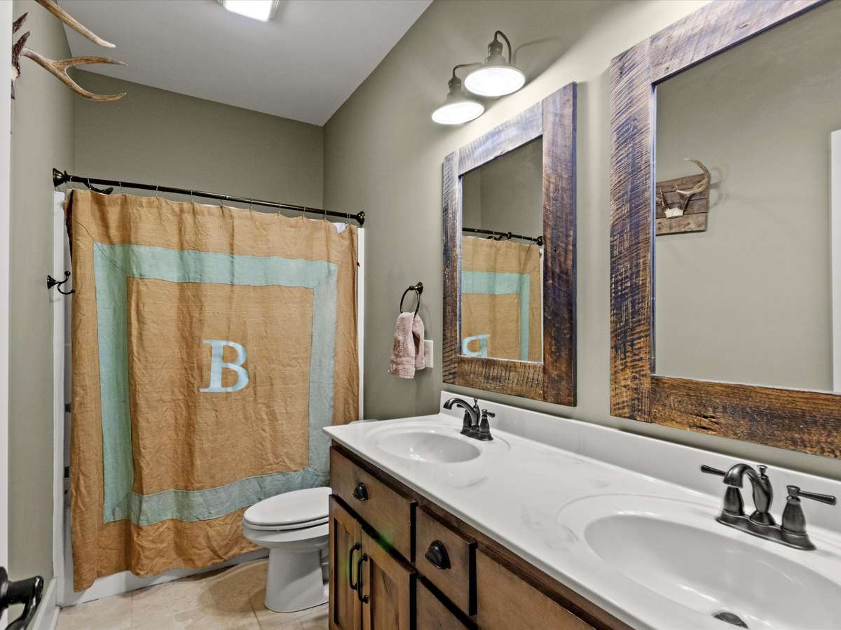 2nd floor full bath