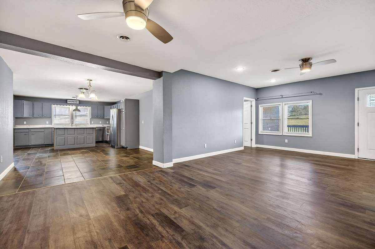OPEN FLOOR PLAN. HOME HAS BEEN UPDATED