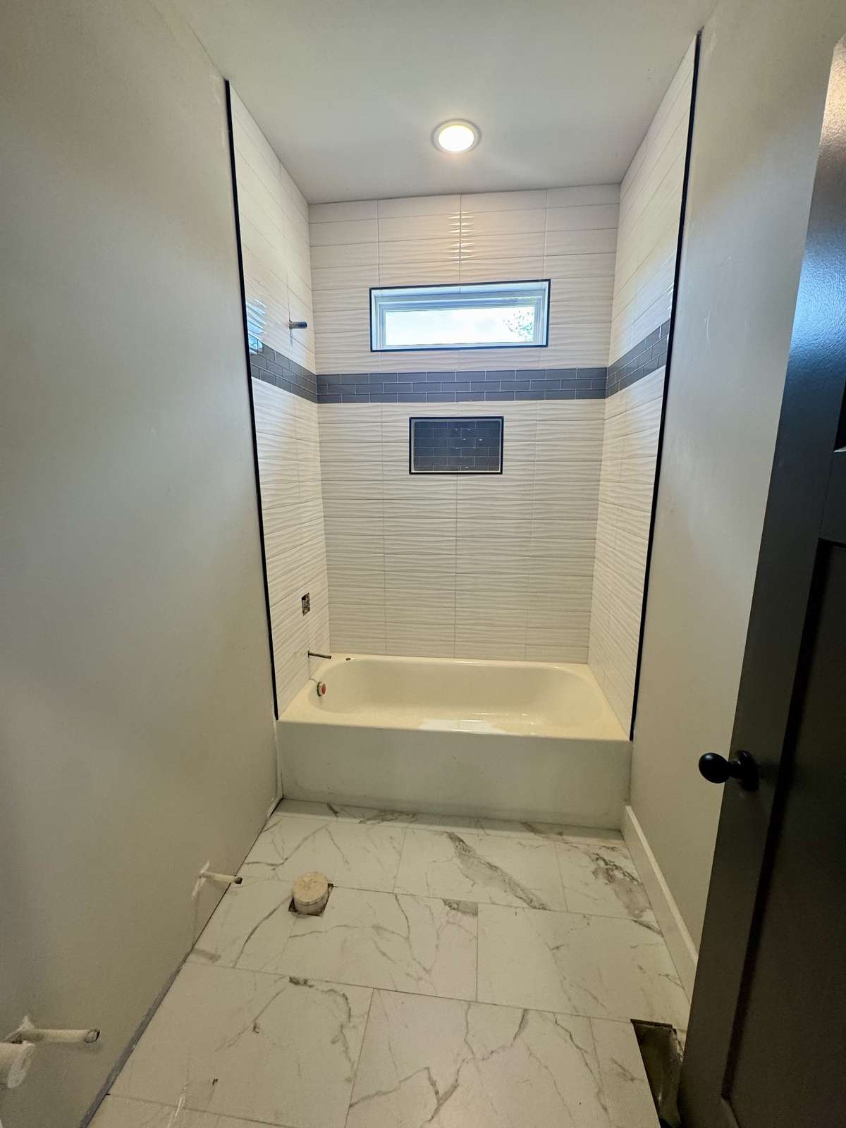 2nd Full Bathroom