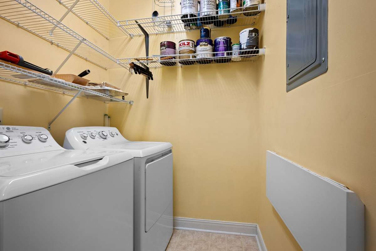 Laundry Room Washer/Dryer remain