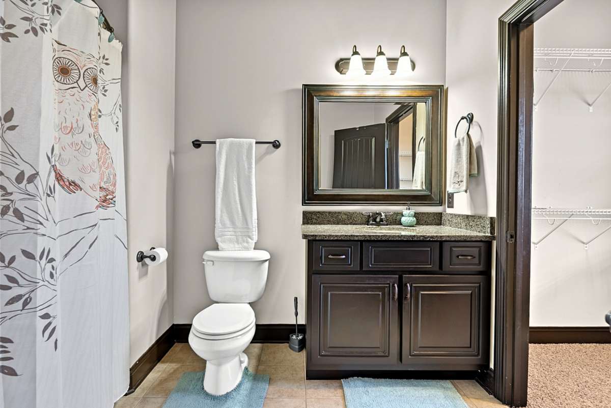 Bedroom 3 full bath