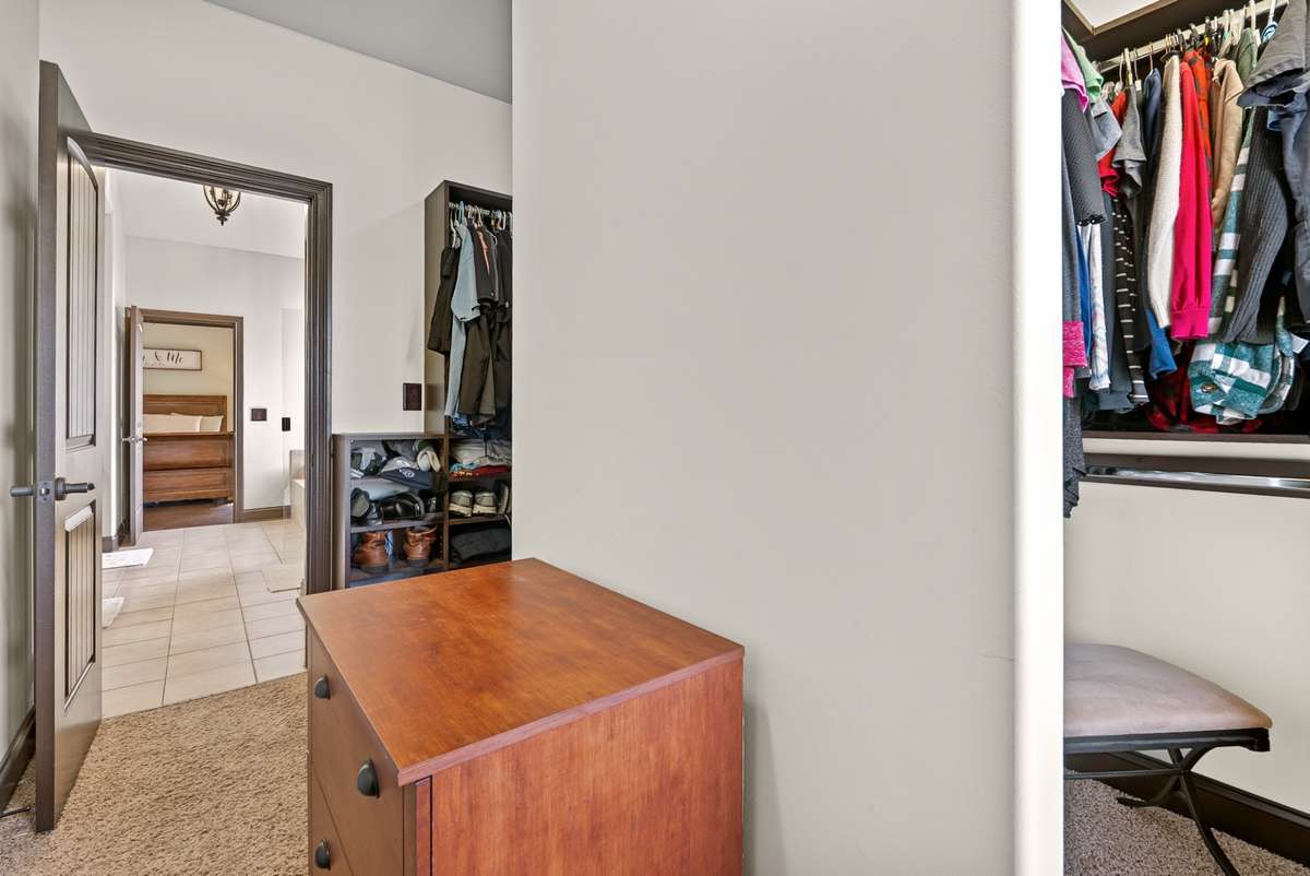 Primary WIC double sided closet