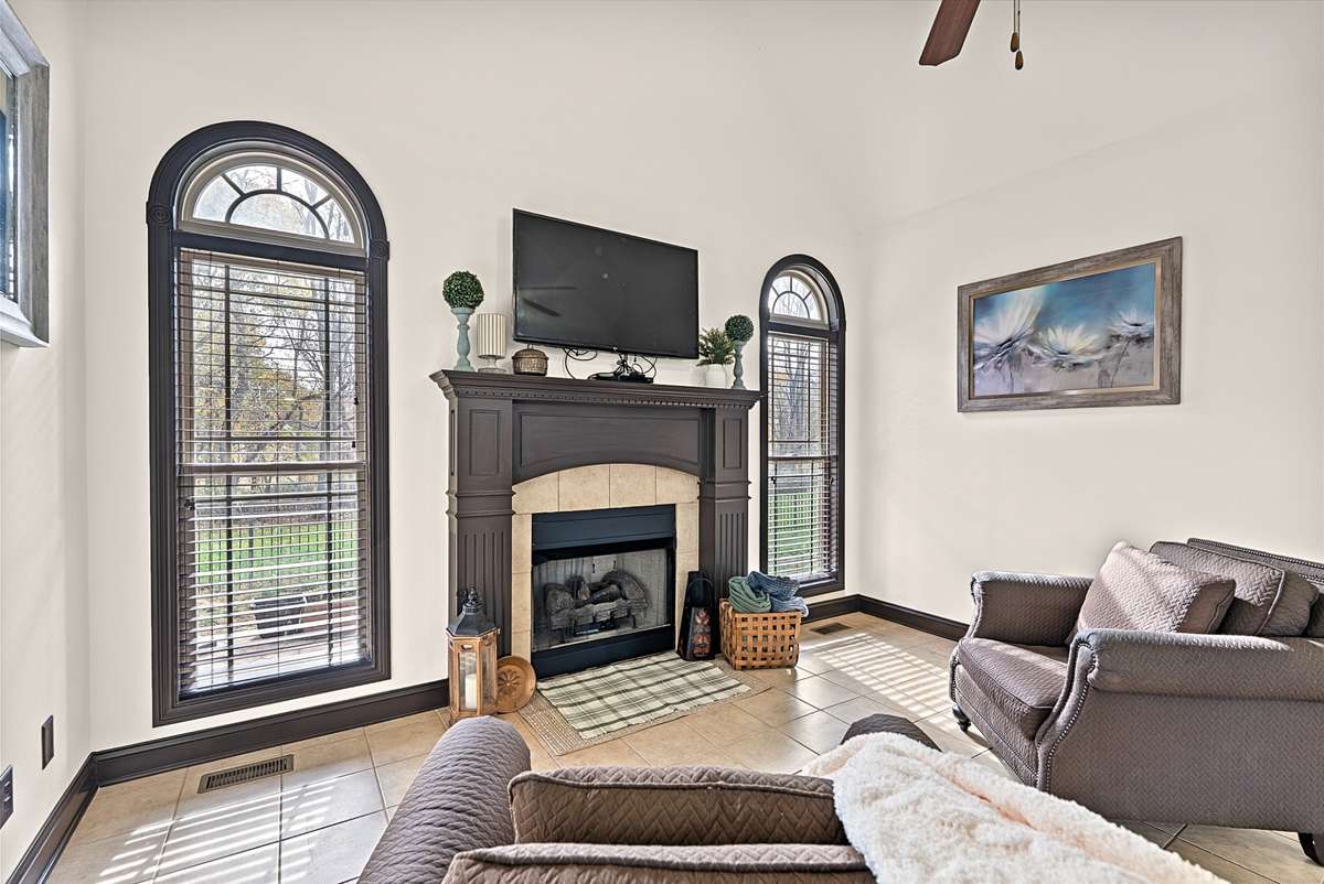 Cozy sitting area w/ gas fireplace
