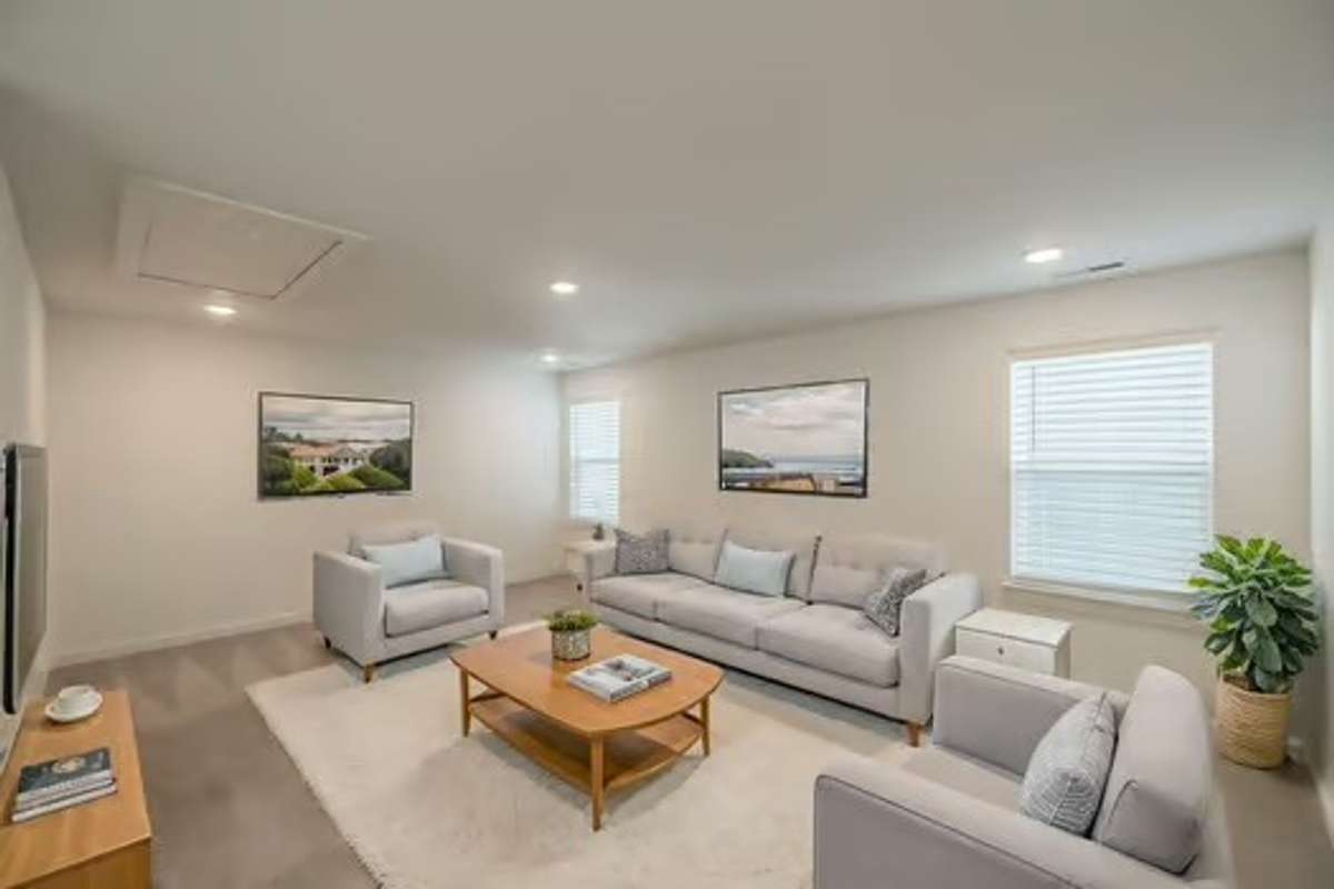 Bonus room virtually staged