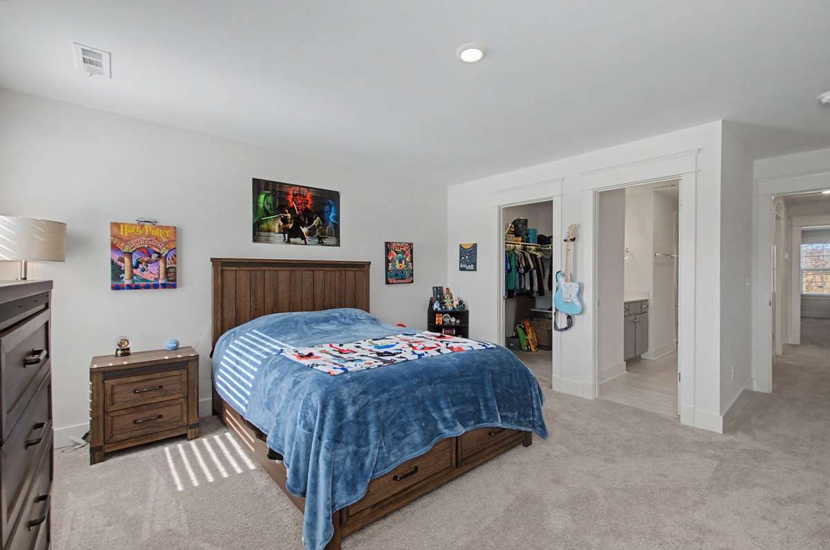 Bedroom 3&4 both have access to shared bathroom w/ separate vanities