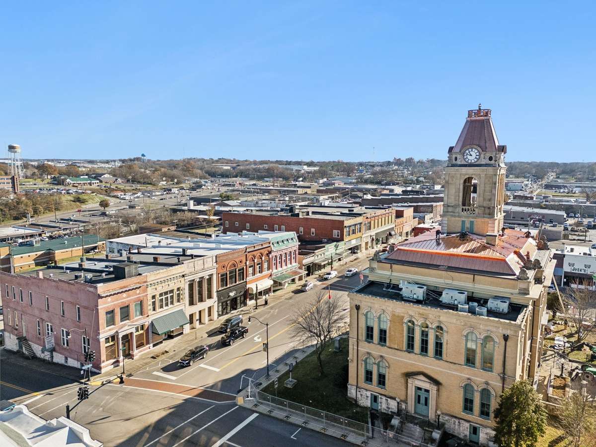 Springfield historic quarter is walkable to