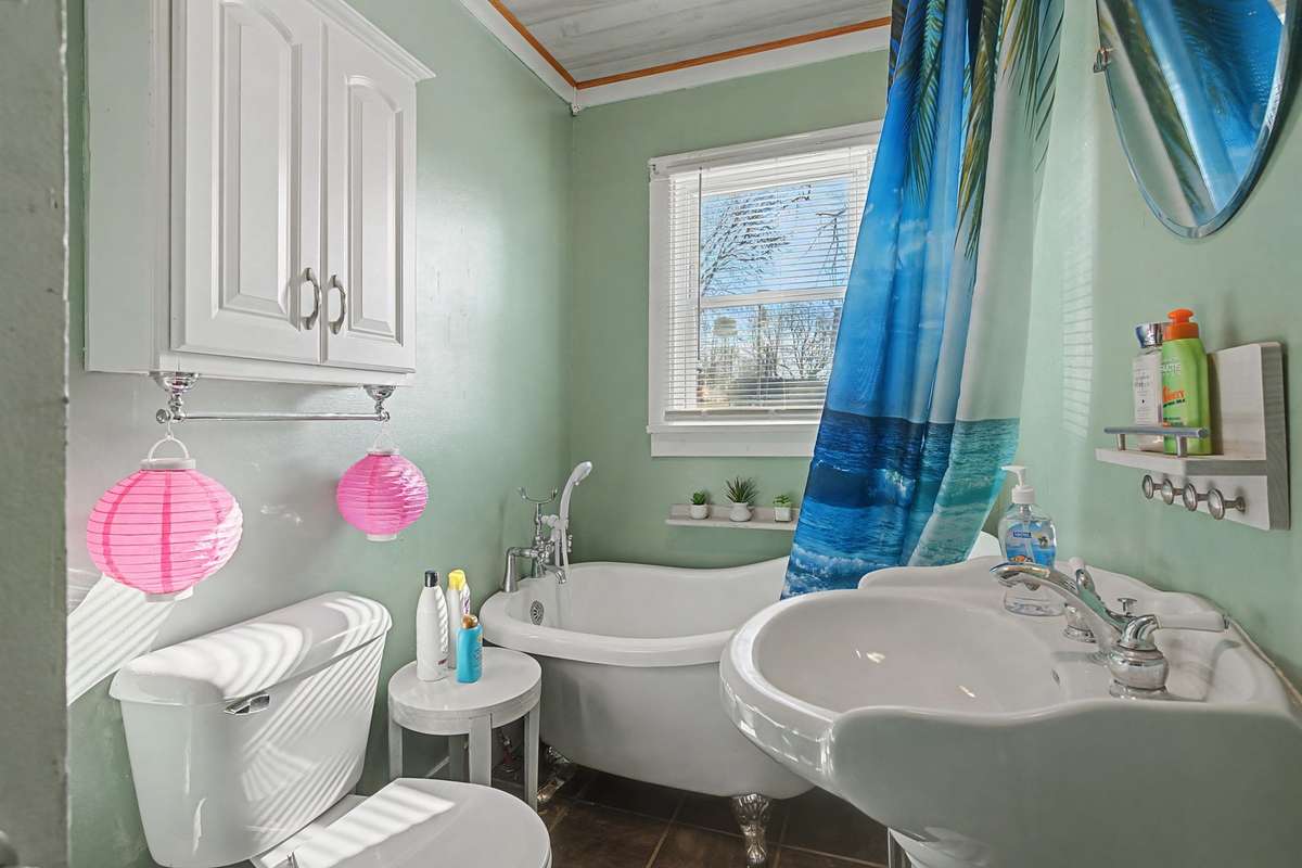 Cutest bathroom in the whole Springfield :-)