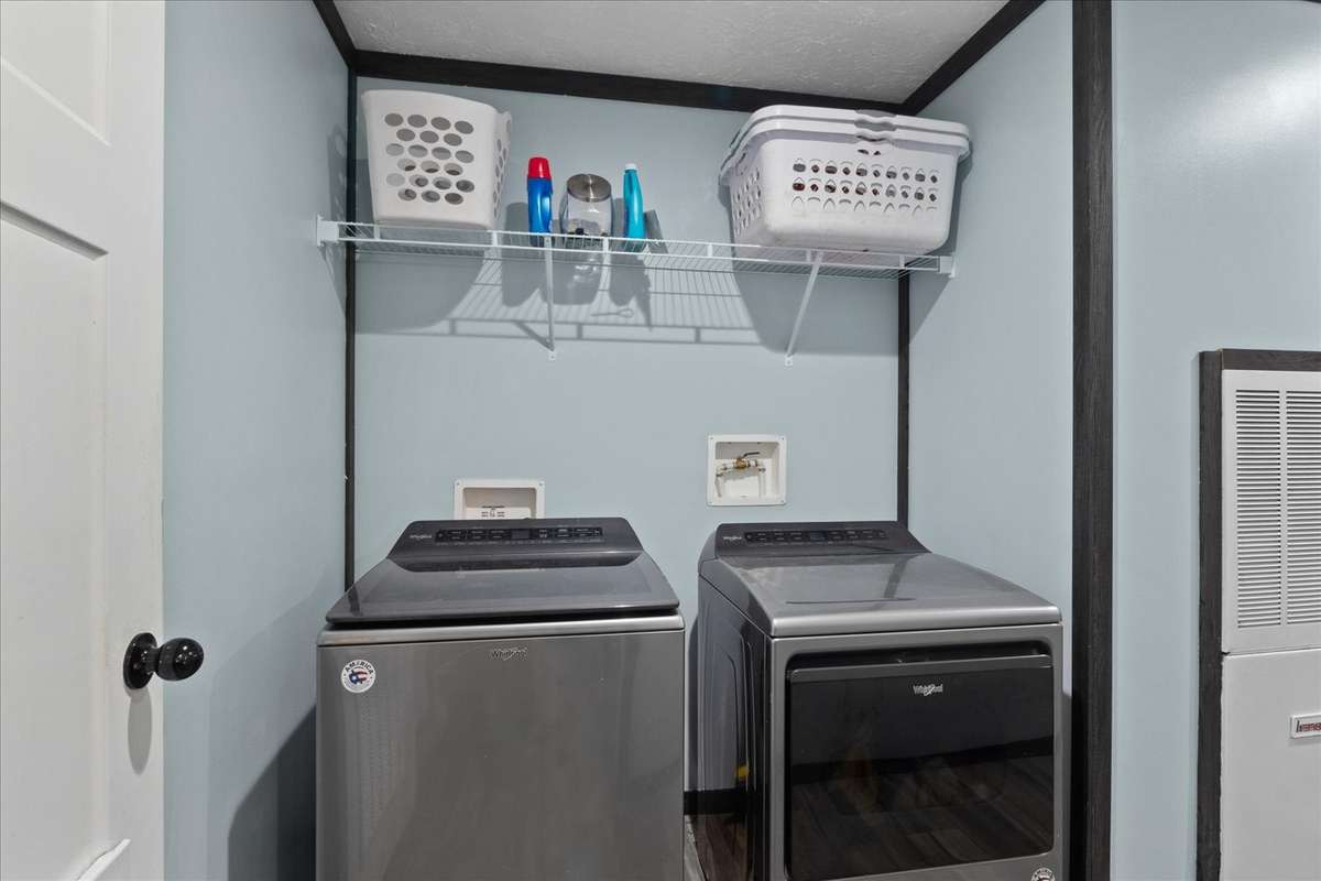 Laundry Room, Washer & Dryer Stay