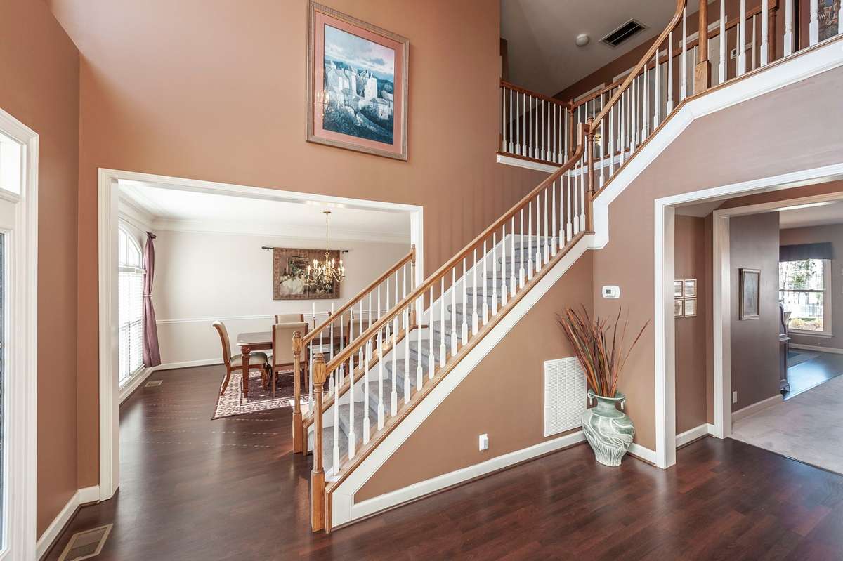 Beautifully light filled foyer with opportunity to showcase artwork and offering a decorative niche above the front door. Beautiful trimwork enhances formal areas.