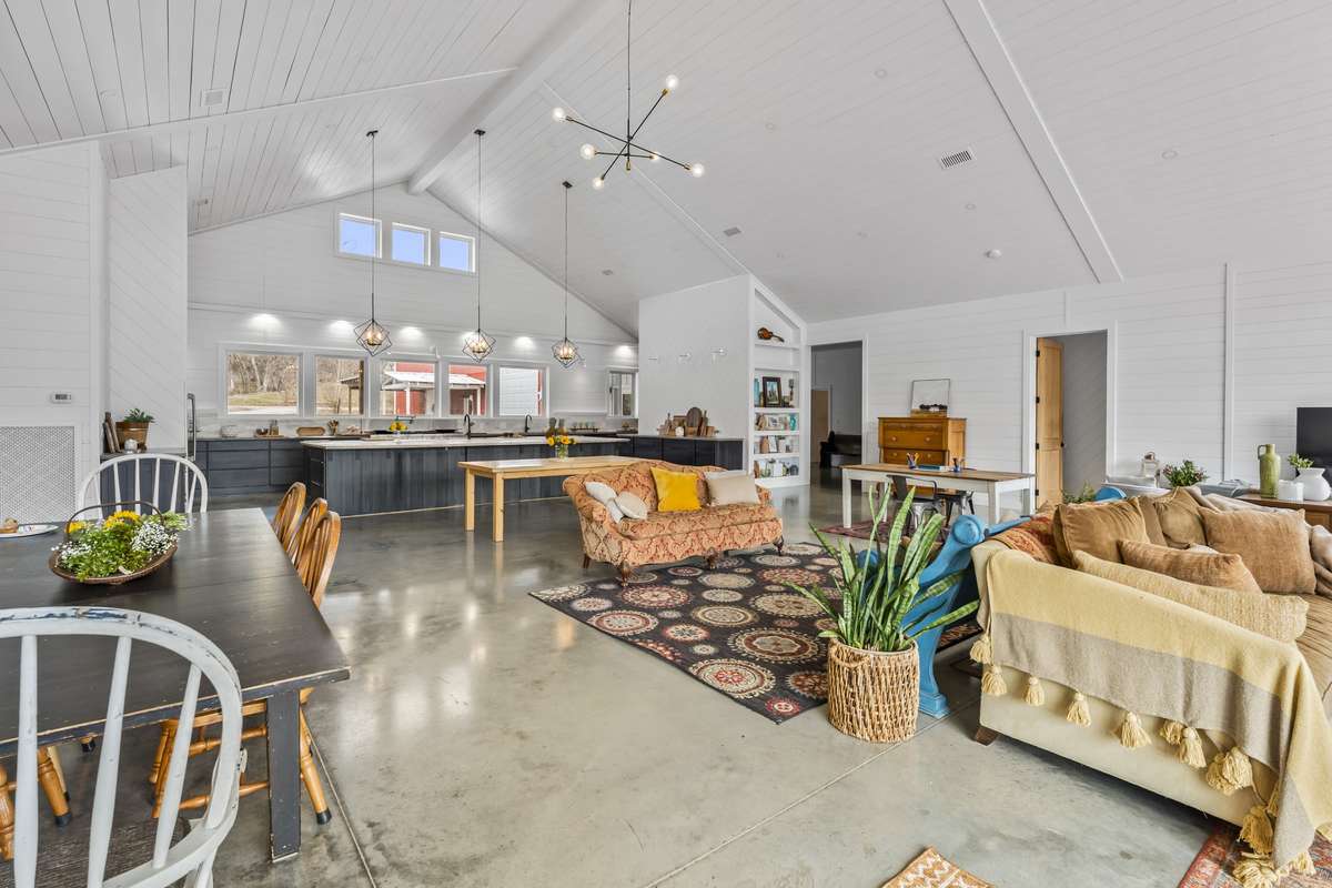 Great room/kitchen