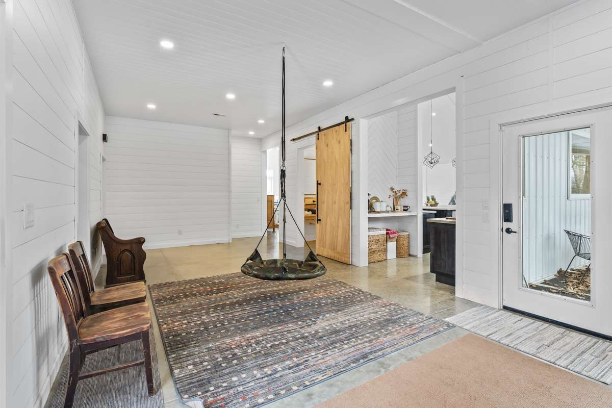 Breezeway/enclosed activity room