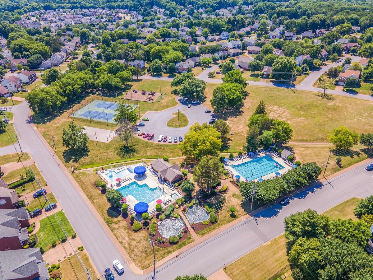 Nice short level walk from 3012 Brisbane Drive to the Willoughby Station amenities.  Neighborhood zoned for Mt Juliet Elementary and Middle Schools and Green Hill High School