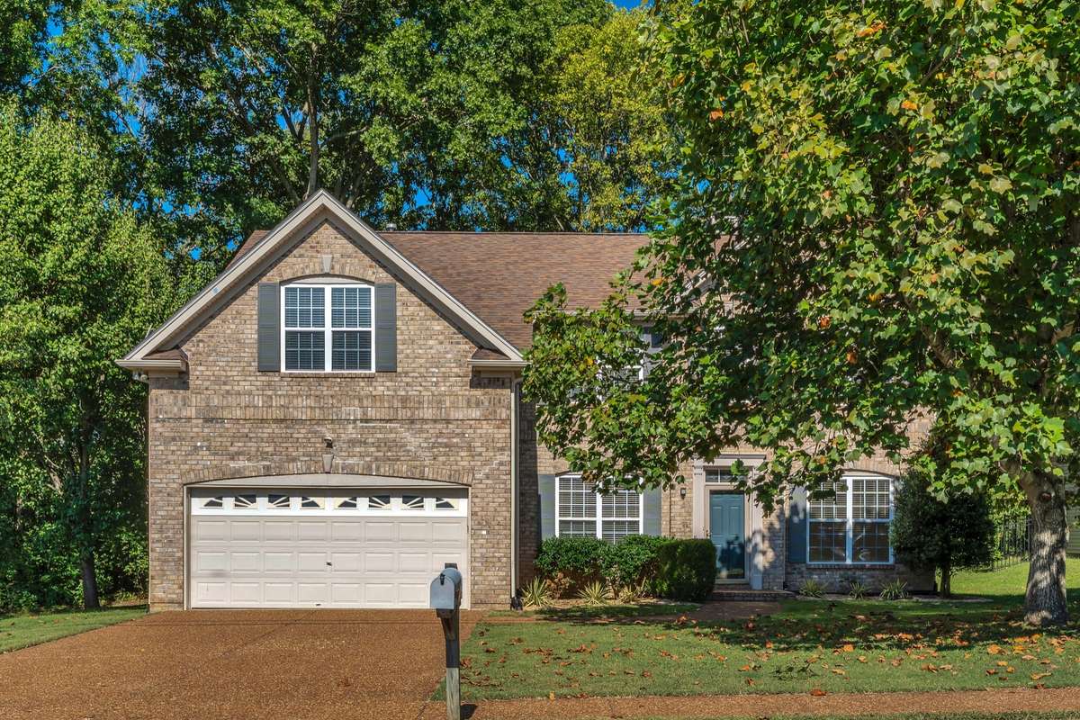 Fantastic home, room for everyone to have their own space!  Open kitchen & family room for entertaining.  Plus, a sunroom off the kitchen, upstairs bonus room and wonderful flex room downstairs (great office, playroom, etc.), 4 BRs and 3 full BAs!