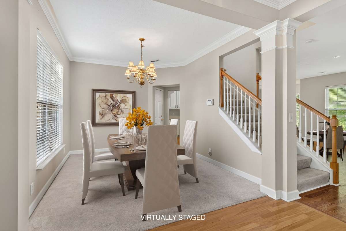 Dining room Virtually Staged