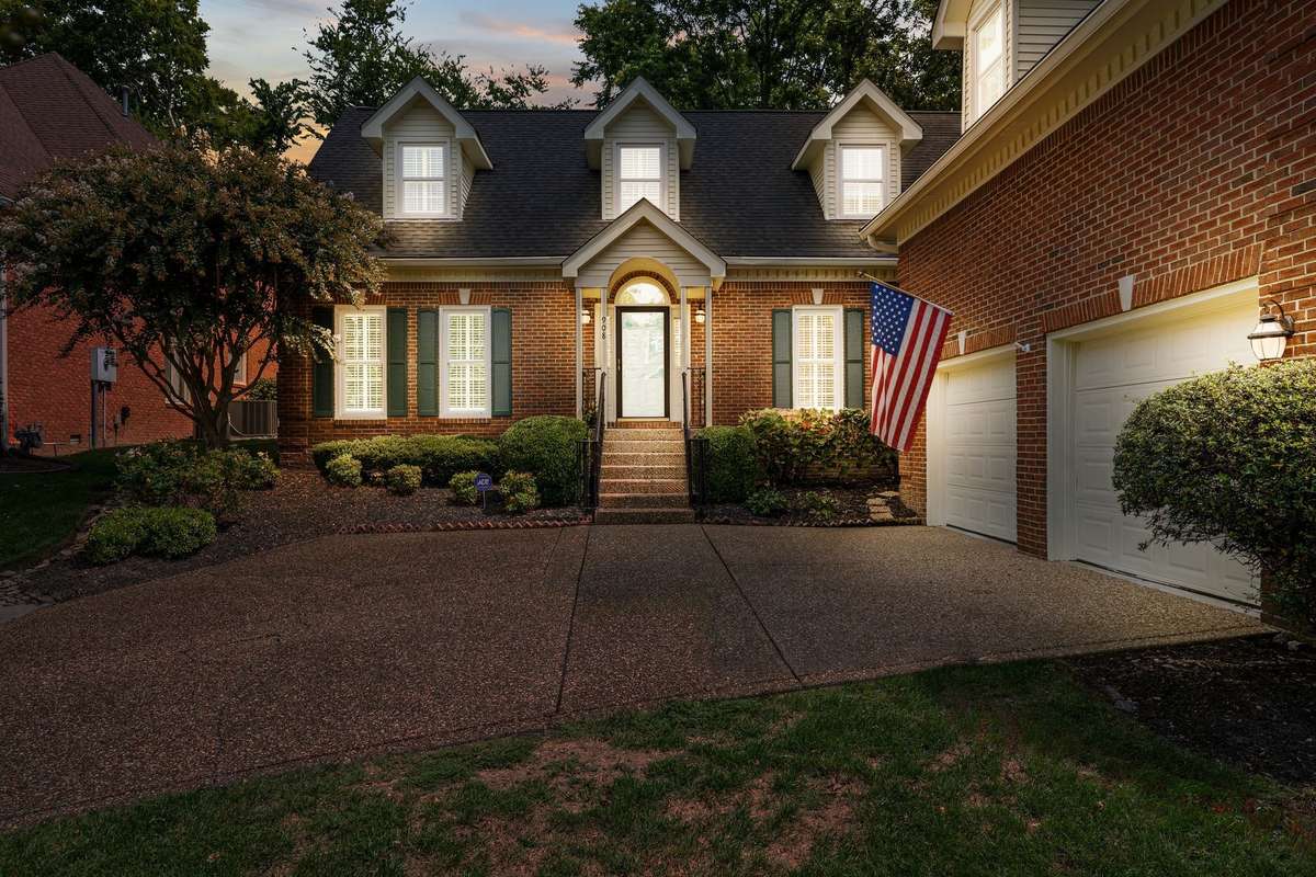 908 Stone Box Ct